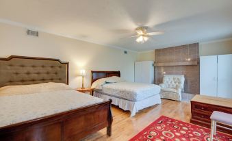 Spacious Norcross Home ~ 21 Mi to Downtown Atlanta