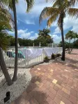 Sea Shell Cottage, Sleeps 2 - Escape the Cold; Our Pool IS Heated!