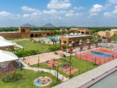 アーラムガー ジャワイ リゾート & スパ、ア メンバー オブ ラディソン インディビジュアルズ リトリート パリのホテル