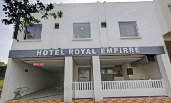 Hotel Royal Empirre Near Pec-Pgi-PU-Sukhna Lake-Rock Garden-Rose Garden Chandigarh