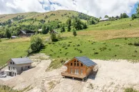 Mountain Chalet in Saint-jean-d'arves - Hytter