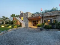 Mavilu Luxury Hotel Hotels near Oasis Mall
