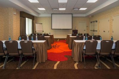 会議室 ヒルトン ガーデン イン ラファイエット ケイジャンドームの写真