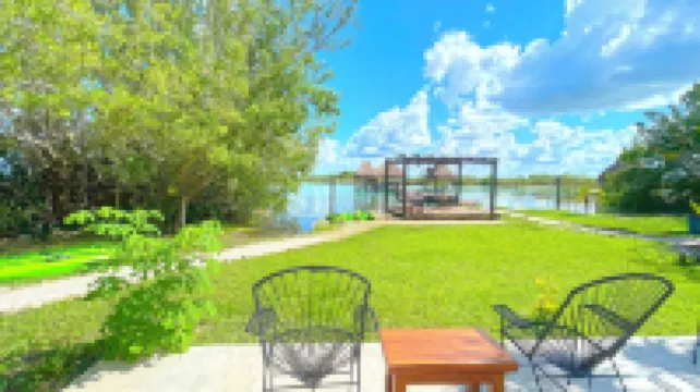 Hotel Isabella Bacalar Front Lagoon