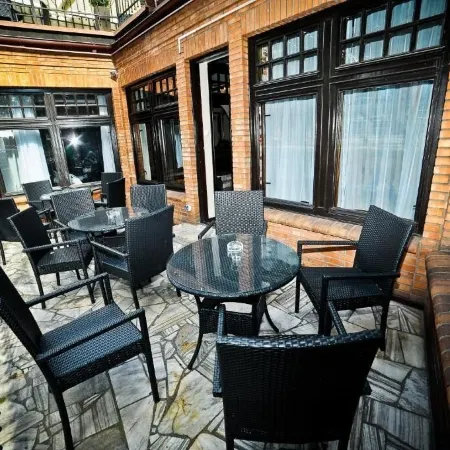 World Hostel - Old Town