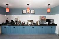 Country Inn & Suites by Radisson, Harrisburg - Hershey West, PA - breakfast