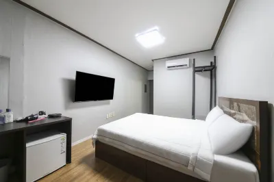 Yousung hotel 咸德海灘附近的飯店
