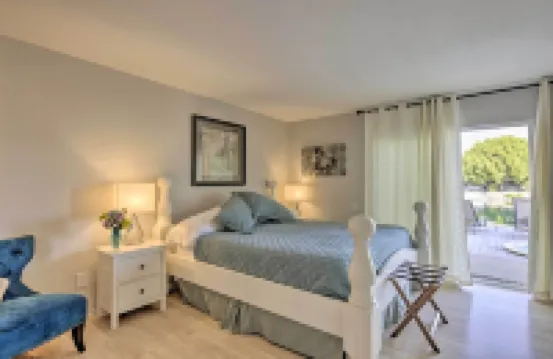 Sun Deck, Hot Tub! Lakefront Tempe House