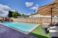Sun-Soaked Livermore Gem with Patio and Fire Pit! - Rooftop Pools