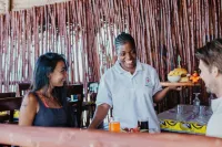 Aquelia Rose Hotel - bar