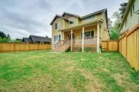 4 Mi to Dtwn: Modern Tacoma Home w/ Spacious Yard - Homestays
