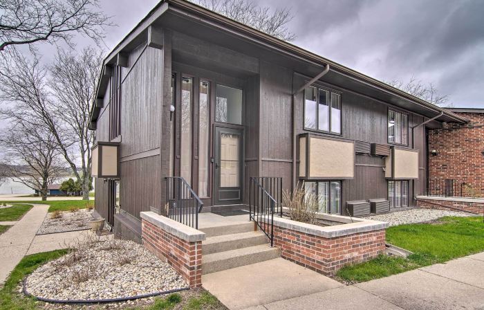 Cozy Lake Geneva Retreat with Year-Round Views!