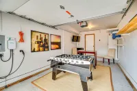 Manitou Springs Escape w/ A/C & Private Deck! - parking