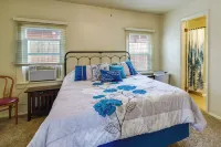 Quaint Cody Cottage w/ Grill: Walk to Downtown! - Tiny Houses