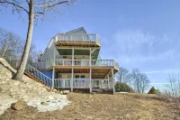 Hot Tub & Moat Mtn Views: North Conway Townhouse - 3-نجوم