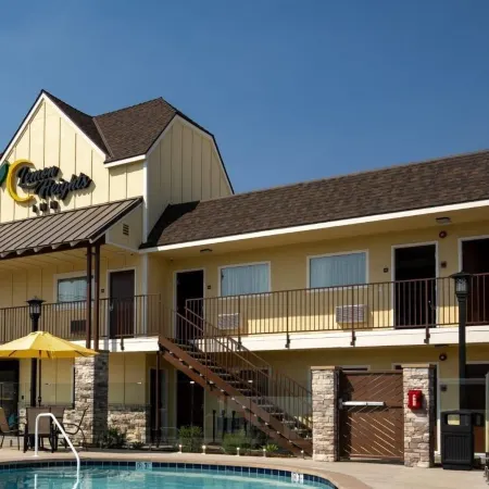 Lemon Heights Inn