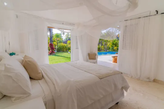 Las Marinas Los Nómada, 80 meters from Coson beach Hotels in 