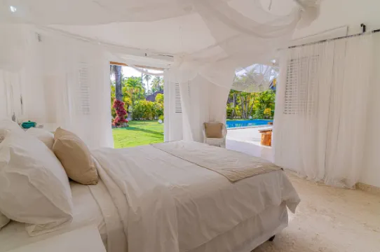 Las Marinas Los Nómada, 80 meters from Coson beach