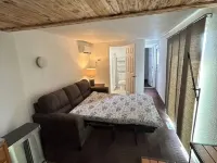Private House. 1 Bed 1 Bath Full Kitchen. Remote Location Very Private Hotels in Camp Verde