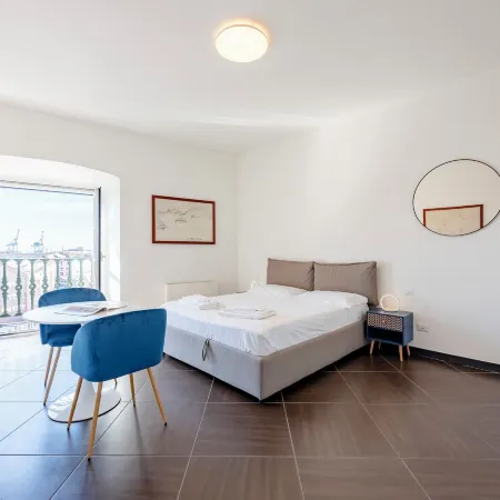 Sea View Apartment Next to Acquarium