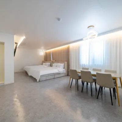 Daejeon Yucheon Art (Art) Hotels near Daejeon O-World