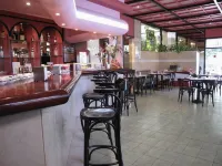 Ona Marbella Inn - Baarit