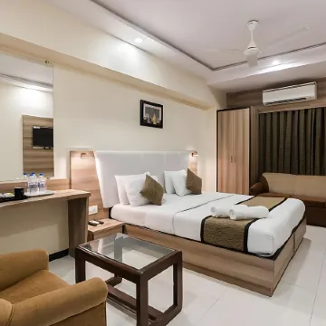 Hotel Avon Ruby Dadar Отели рядом с достопримечательностью «Железнодорожный вокзал Дадар»