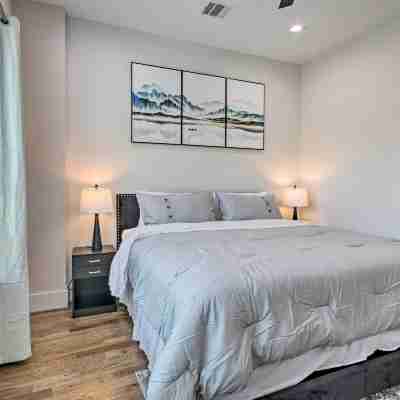 Modern Home with Yard 2 Mi to Downtown Houston! Rooms
