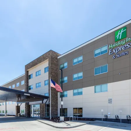 Holiday Inn Express & Suites SPRINGFIELD NORTH by IHG