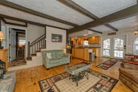 Welcome to Ledgerock, A 3-bedroom Lake Front house on The Great Sacandaga Lake.