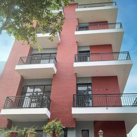 Ace Stayz - Boutique Hotel Near DLF Mall Sector 45, Noida
