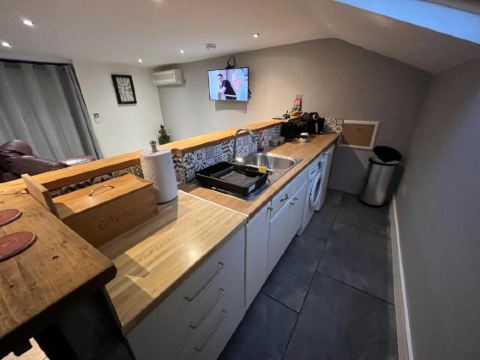 The South Coast Snug