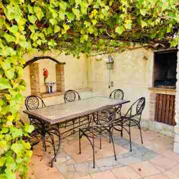 Charming Villa With Private Garden Hotel Exterior