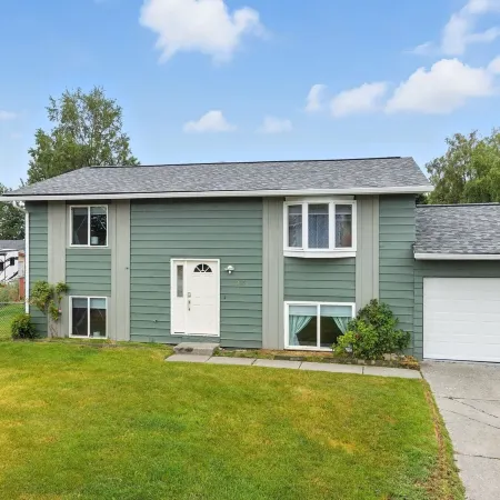 Anchorage 5br Retreat Hikes, City & Comfort 5 Bedroom Home