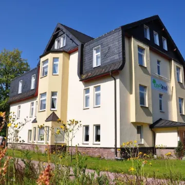 Konsumhotel am Park