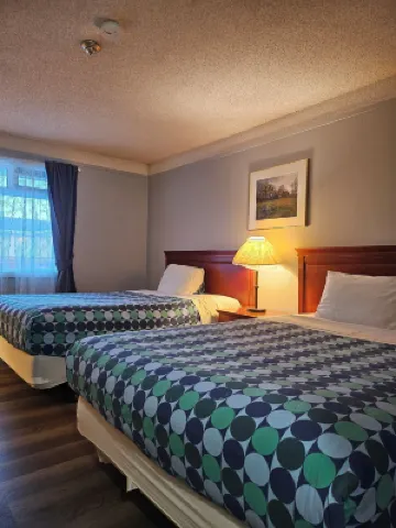 Moosomin Country Squire Inn Hotels in 