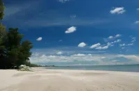 Hansar Casuarina Cha am - Beach