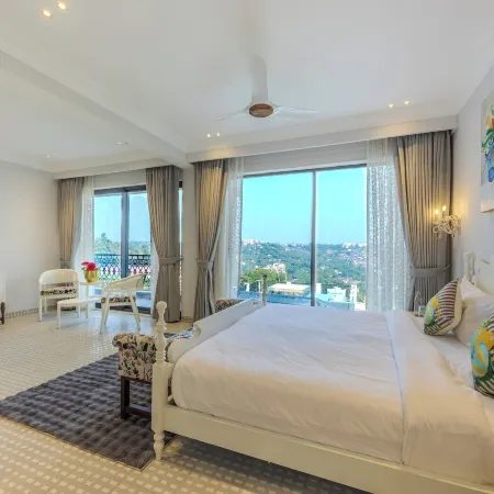 ELIVAAS Valley View 5BHK Villa With Pool Hotels in Mapusa