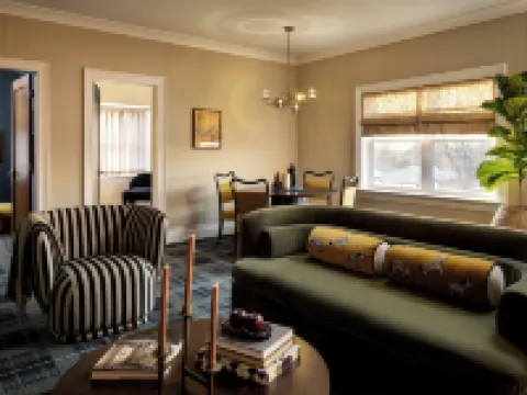 Claramount Club Hotels in Picton