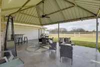 'Leaping Toad Ranch' ~ 9 Mi to Lake Granbury! - Pet friendly