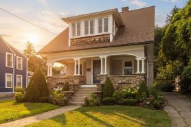 New Boutique Downtown Home, Shops, Patio, Office, Pets, Walk to Dining