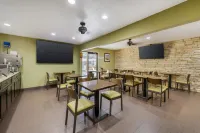 Best Western Airport Albuquerque Inn Suites Hotel  Suites - breakfast