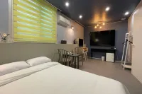 Hotel Stay Q