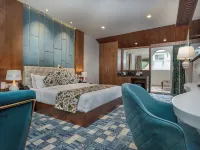 Snowland Resort & Spa - Riverfront - Mountain view