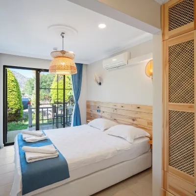 Kiyi Suites Otel Palamutbükü Hotels near Palamutbükü Plajı