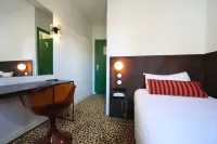 Le Moderne Hôtel - Bãi đậu xe
