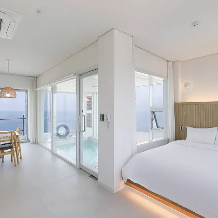 Boryeong(Daecheon) I-Ocean Pool Villa Hotel
