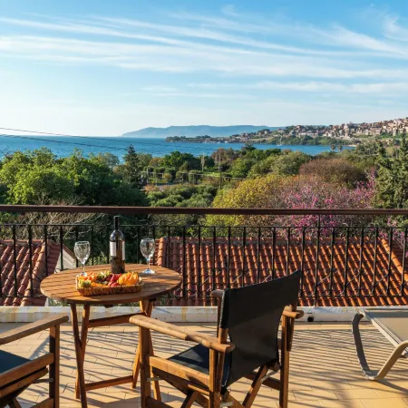 Delfinia Hotel & Bungalows