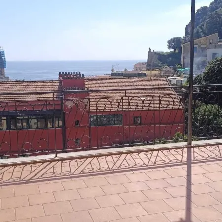 Penthouse in the historical center with sea view 5 minutes away from main square