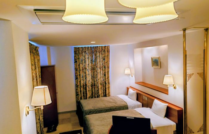 Heisei Hotel